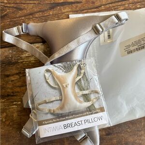 Intimia Breast Pillow Specialty Bra for Chest Wrinkle Prevention Silver